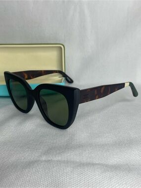 TOMS Sydney Traveler Collection CatEye Sunglasses Tortoise Frame Green Tint Lens